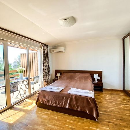 Hotel Shpinat à Odessa Extérieur photo
