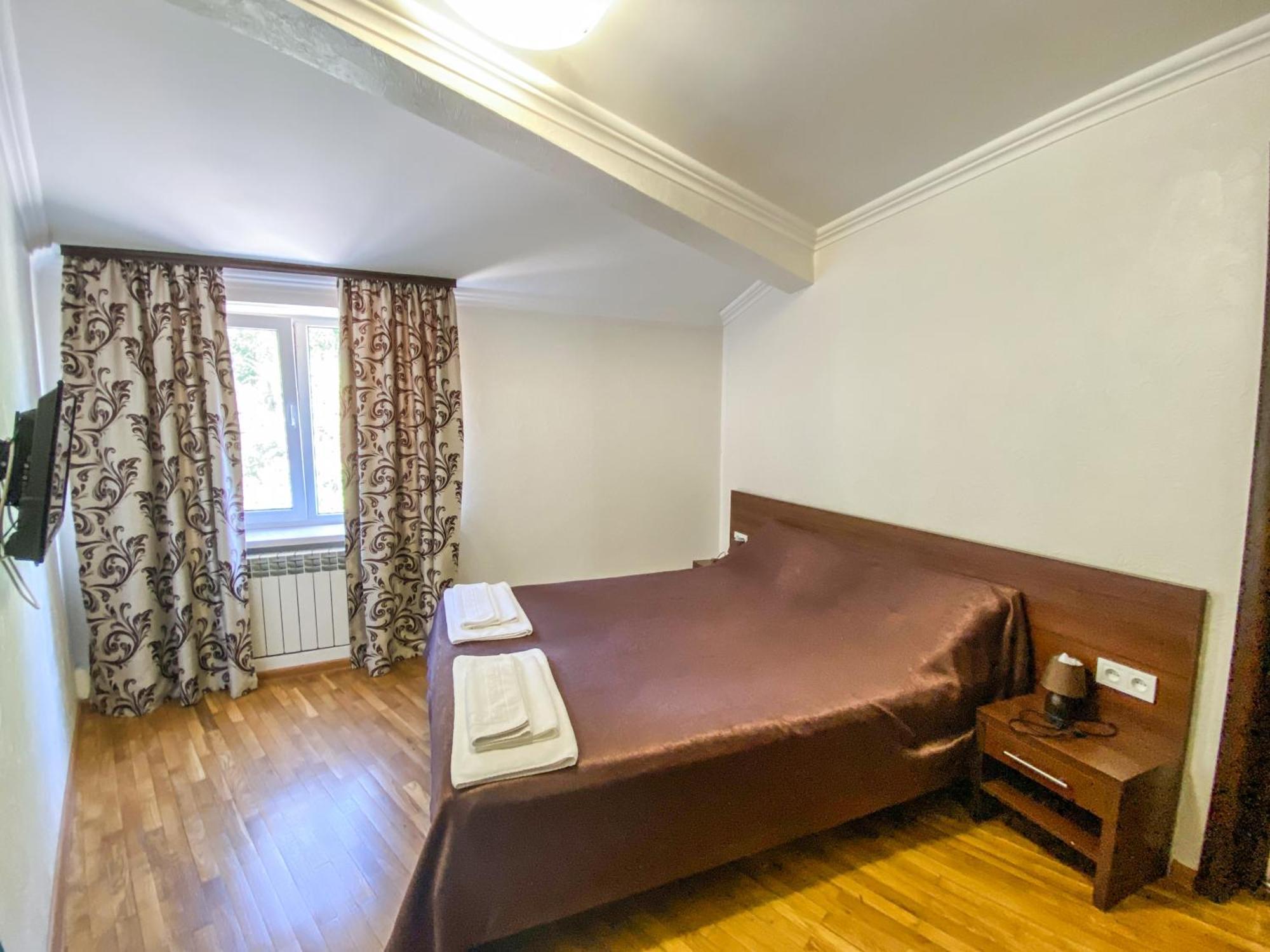 Hotel Shpinat à Odessa Extérieur photo