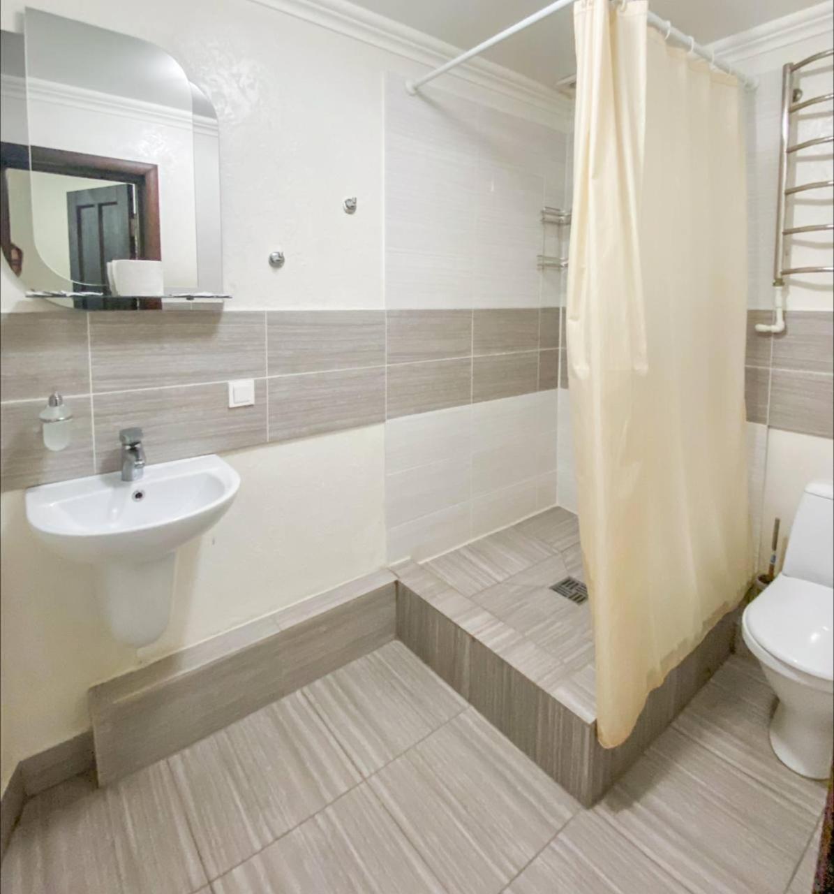 Hotel Shpinat à Odessa Extérieur photo