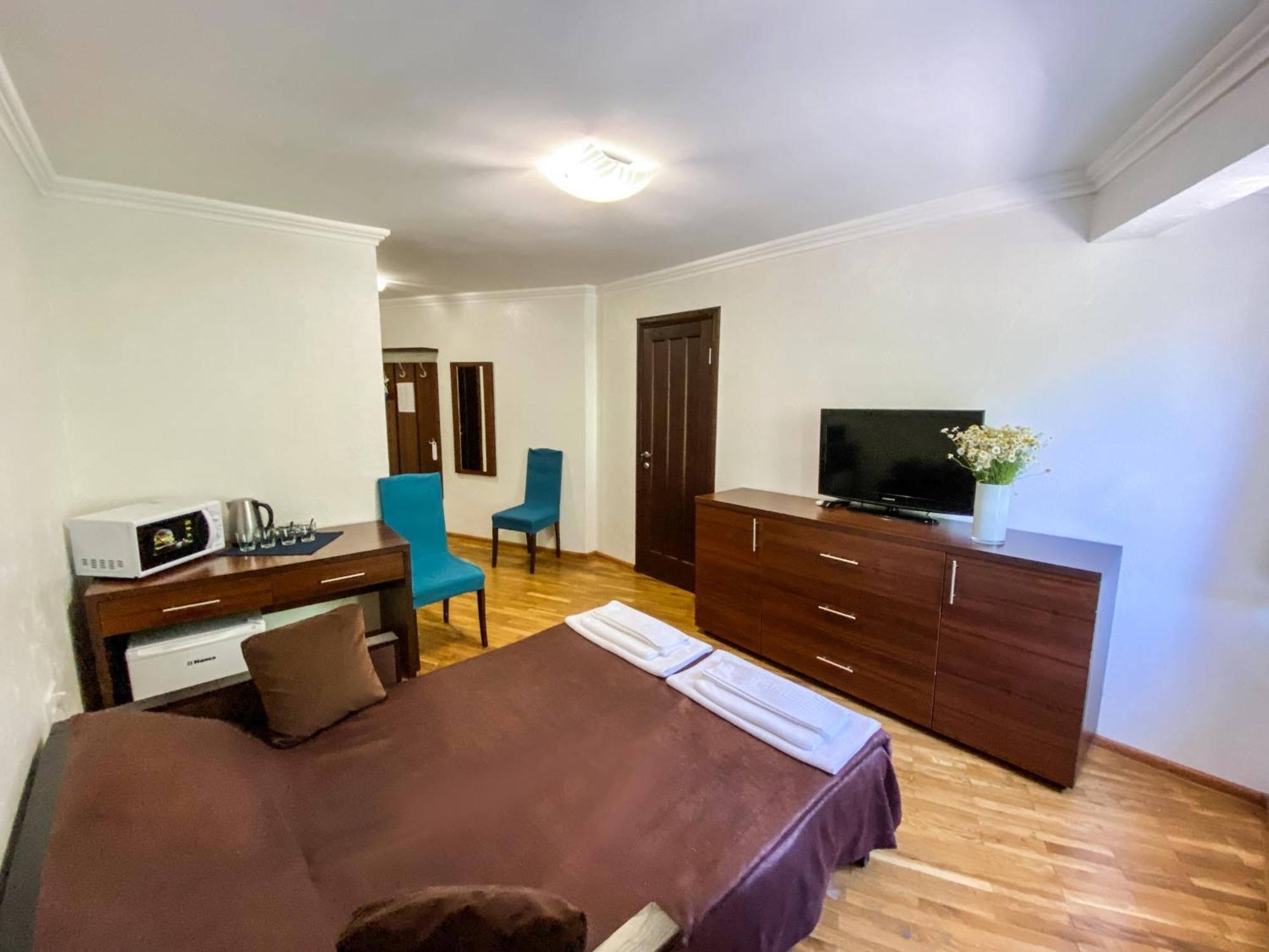 Hotel Shpinat à Odessa Extérieur photo