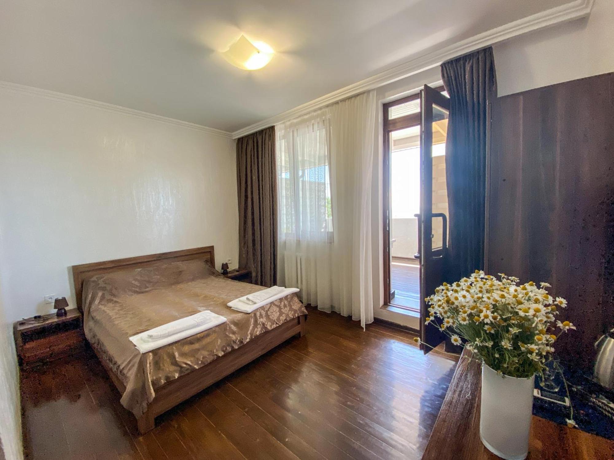 Hotel Shpinat à Odessa Extérieur photo