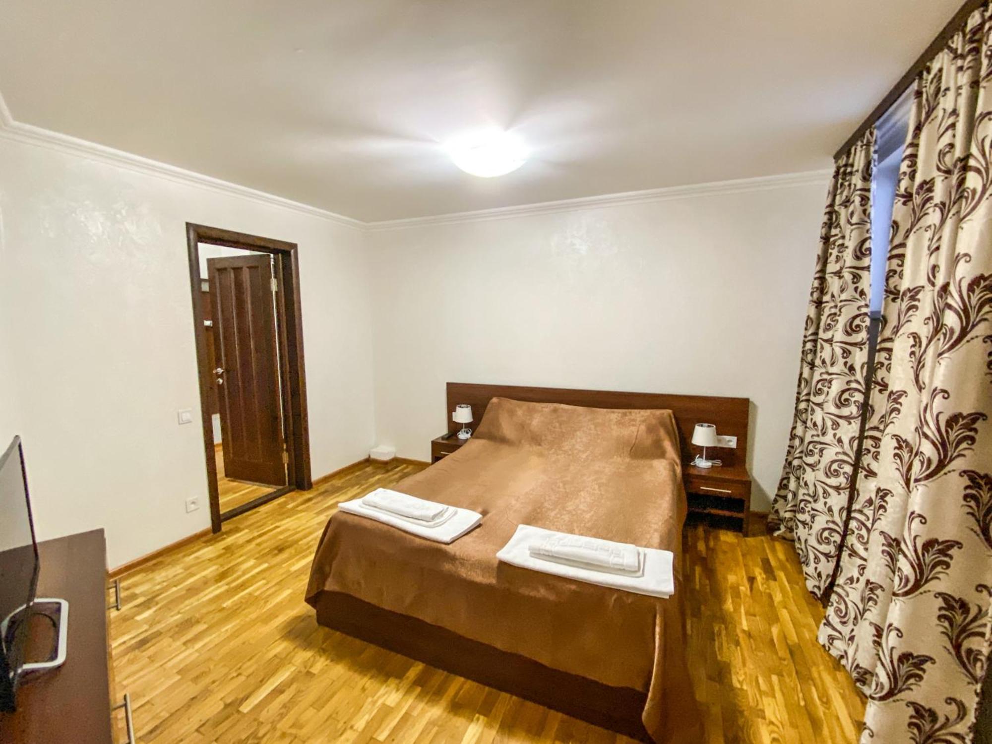 Hotel Shpinat à Odessa Extérieur photo