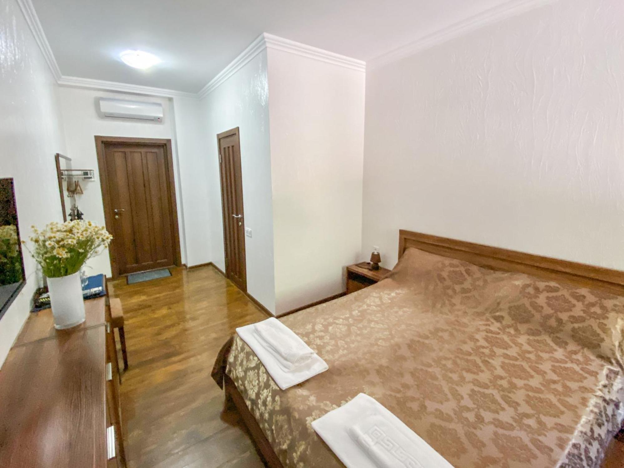 Hotel Shpinat à Odessa Extérieur photo