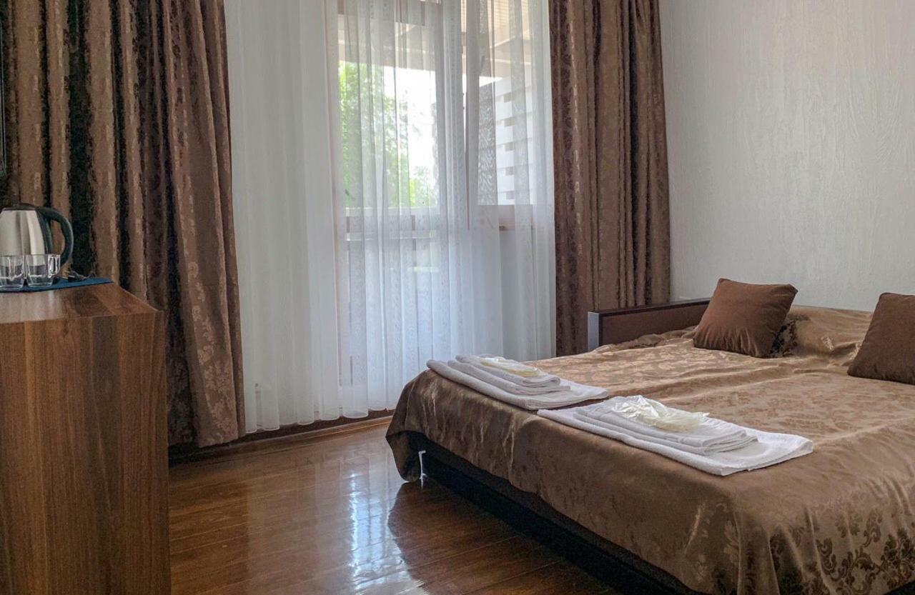 Hotel Shpinat à Odessa Extérieur photo